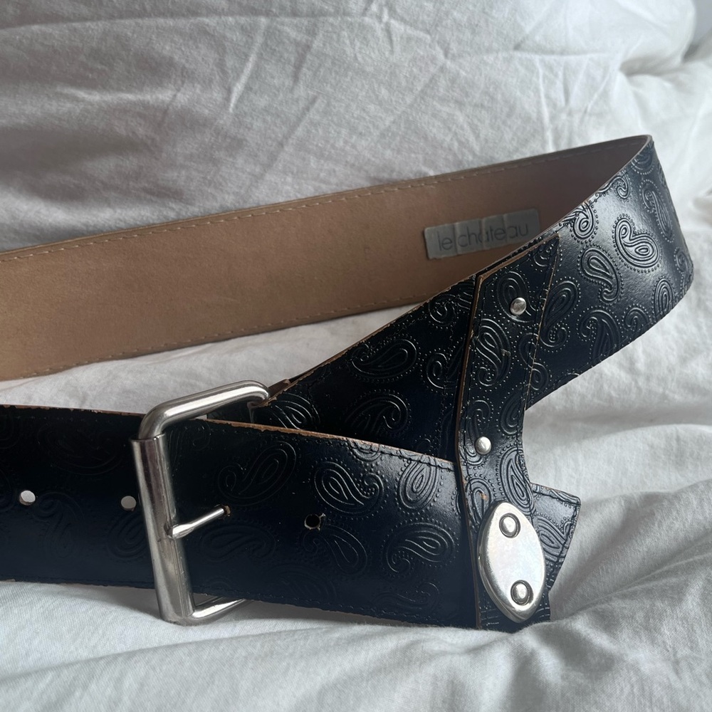 le chateau vintage black Leather Belt with Silver Buckle